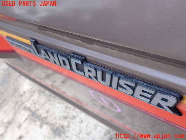 2UPJ-9238241631]ランクル60系(HJ61V)エンブレム1 中古_2