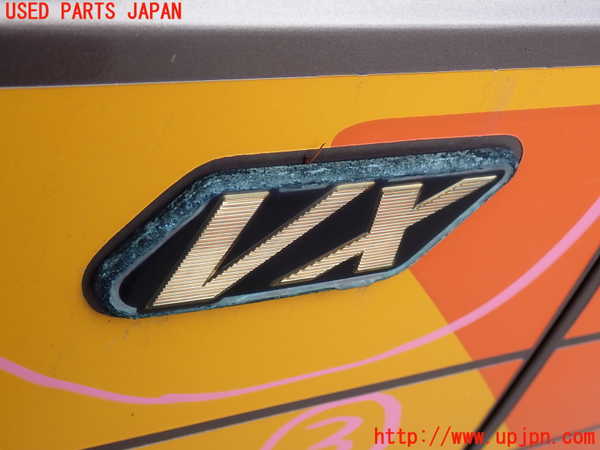 2UPJ-9238241633]ランクル60系(HJ61V)エンブレム3 中古_2