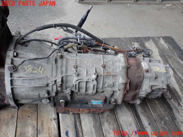 2UPJ-9238243010]ランクル60系(HJ61V)ミッション AT 12H-T 4WD 中古_2