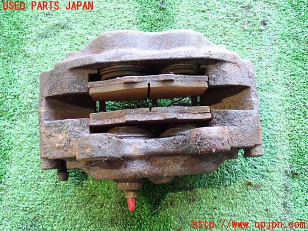 2UPJ-9238244085]ランクル60系(HJ61V)左フロントキャリパー ジャンク_2