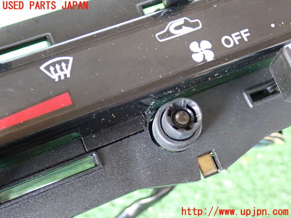 2UPJ-9238246066]ランクル60系(HJ61V)エアコンスイッチ1 中古_2