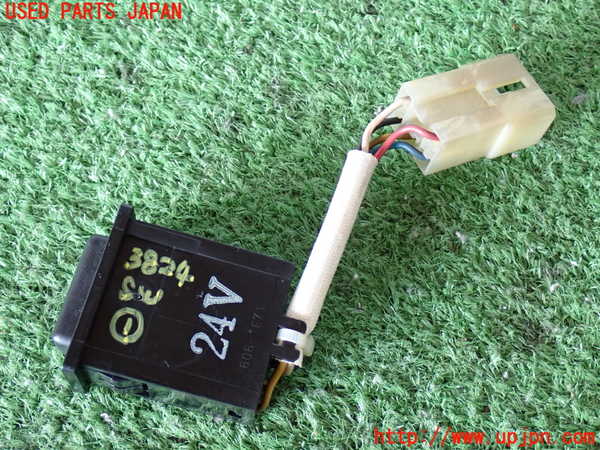 2UPJ-9238246306]ランクル60系(HJ61V)スイッチ1(H4) 中古_2