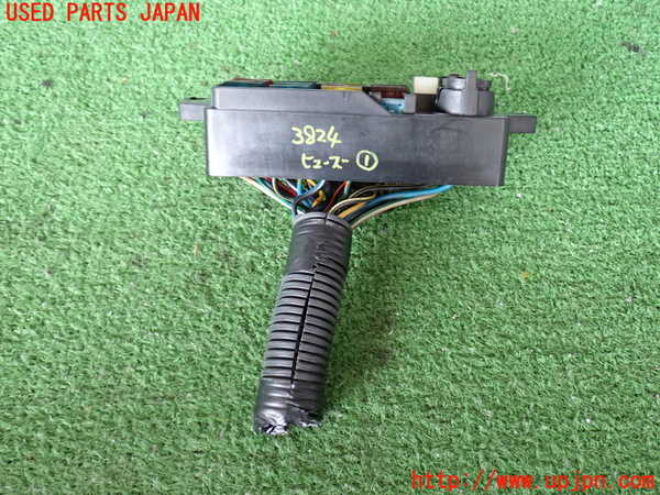 2UPJ-9238246741]ランクル60系(HJ61V)ヒューズボックス1(室内運転席側) 中古_3