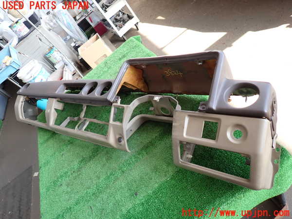 2UPJ-9238247505]ランクル60系(HJ61V)ダッシュボード ジャンク_2