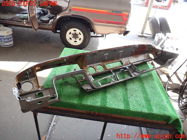 2UPJ-9238247505]ランクル60系(HJ61V)ダッシュボード ジャンク_5