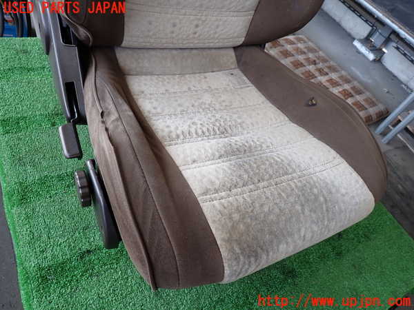 2UPJ-9238247035]ランクル60系(HJ61V)運転席シート 中古_2