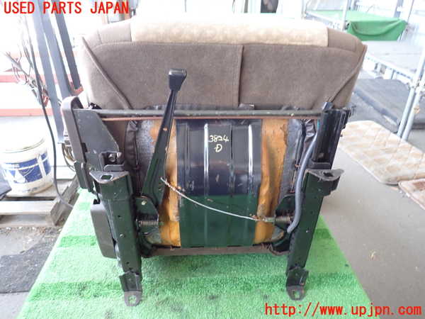2UPJ-9238247035]ランクル60系(HJ61V)運転席シート 中古_5