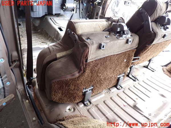 2UPJ-9238247175]ランクル60系(HJ61V)左2列目シート ジャンク_5