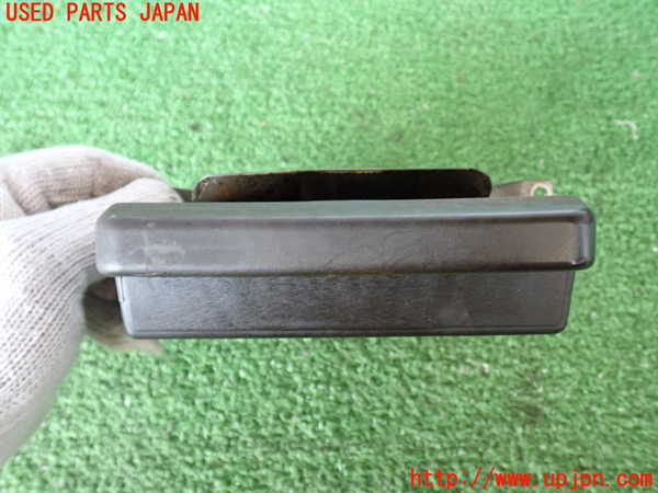 2UPJ-9238247821]ランクル60系(HJ61V)灰皿1 中古_2