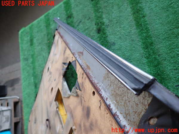 2UPJ-9238241234]ランクル60系(HJ61V)右前ドア内張り ジャンク_4