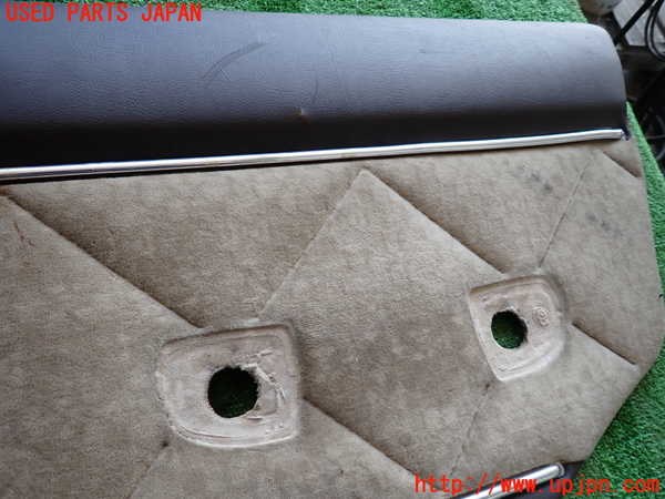 2UPJ-9238241294]ランクル60系(HJ61V)右後ドア内張り 中古_3