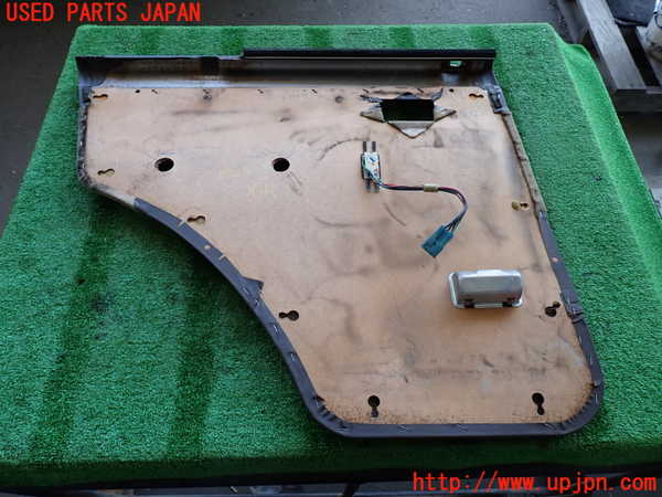 2UPJ-9238241294]ランクル60系(HJ61V)右後ドア内張り 中古_5