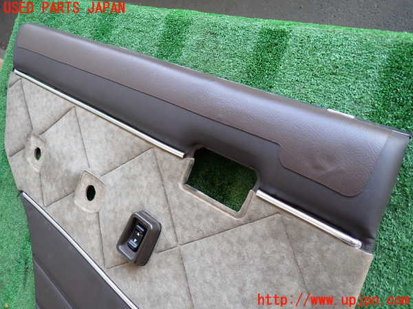 2UPJ-9238241324]ランクル60系(HJ61V)左後ドア内張り 中古_3