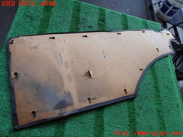 2UPJ-9238247675]ランクル60系(HJ61V)右リアピラートリム 中古_4