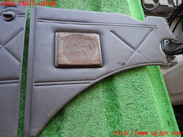 2UPJ-9238247680]ランクル60系(HJ61V)左リアピラートリム 中古_3