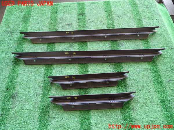 2UPJ-9238247740]ランクル60系(HJ61V)スカッフプレート 中古_4