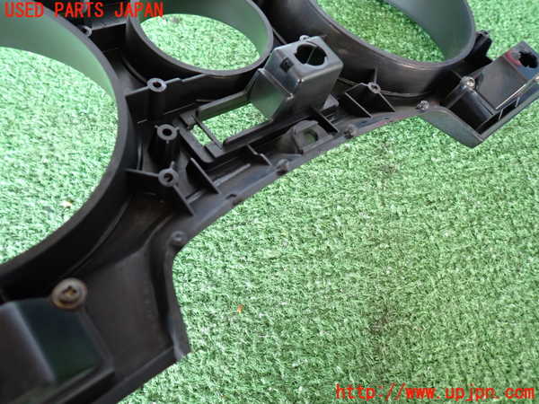 2UPJ-9238247510]ランクル60系(HJ61V)メーターフード 中古_3