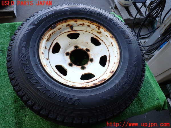 2UPJ-9238249027]ランクル60系(HJ61V)タイヤ　ホイール　1本② 215/80R15 中古_2