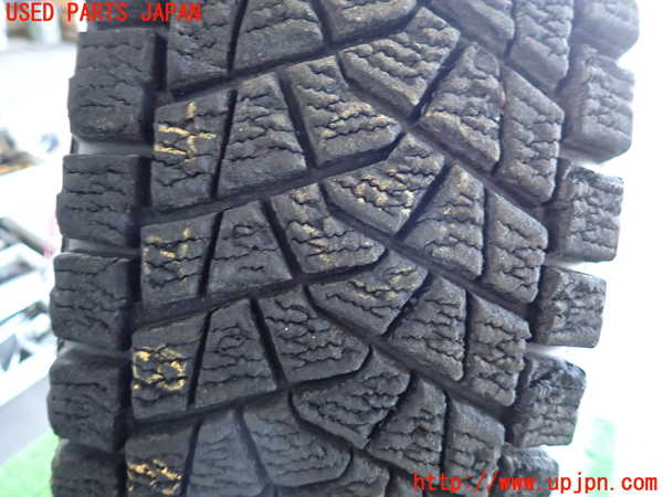 2UPJ-9238249028]ランクル60系(HJ61V)タイヤ　ホイール　1本③ 215/80R15 中古_3