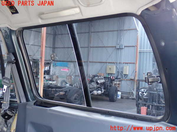 2UPJ-9238251380]ランクル80系(FZJ80G)右クォーターガラス 中古 ASAHI M284 43R-00034_3