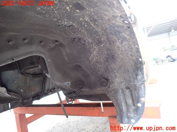 2UPJ-9238251092]ランクル80系(FZJ80G)左前フェンダーライナー 中古_3