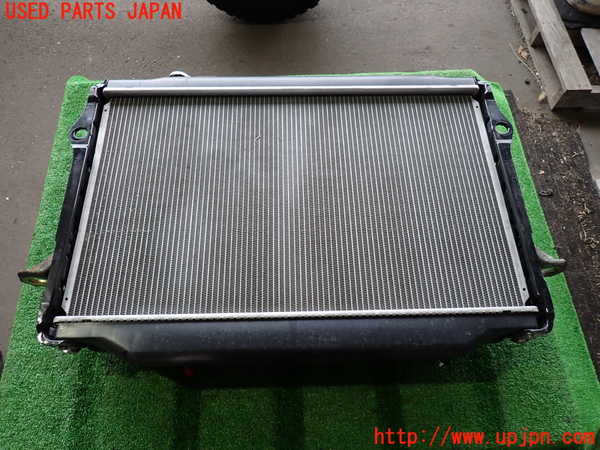 2UPJ-9238252321]ランクル80系(FZJ80G)ラジエーター1 中古_3