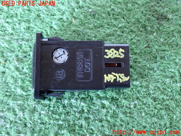 2UPJ-9238256290]ランクル80系(FZJ80G)ハザードスイッチ 中古_2
