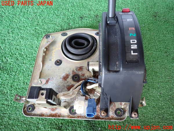 2UPJ-9238257555]ランクル80系(FZJ80G)ATシフトレバー 中古_2