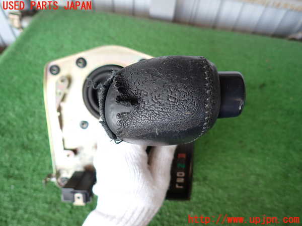 2UPJ-9238257555]ランクル80系(FZJ80G)ATシフトレバー 中古_3