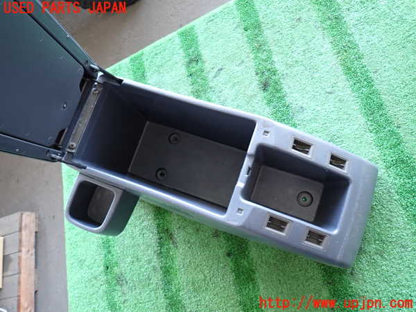 2UPJ-9238257540]ランクル80系(FZJ80G)センターコンソール 中古_2