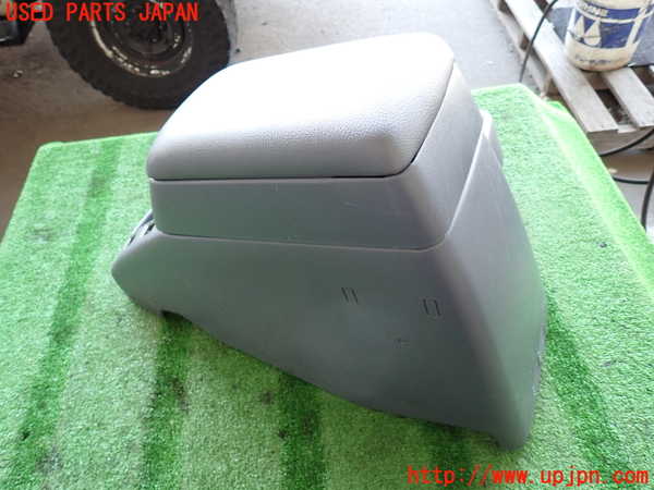 2UPJ-9238257540]ランクル80系(FZJ80G)センターコンソール 中古_4