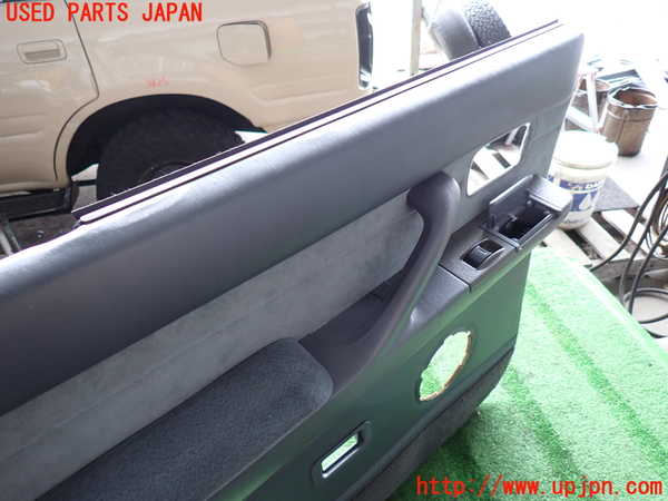 2UPJ-9238251324]ランクル80系(FZJ80G)左後ドア内張り 中古_3