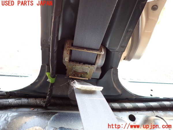 2UPJ-9238257045]ランクル80系(FZJ80G)運転席シートベルト 中古_2