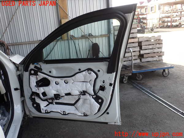 2UPJ-9238261230]BMW 740i(YA30)右前ドア (43R-001026) 中古 (F01)_4