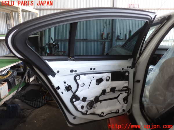 2UPJ-9238261320]BMW 740i(YA30)左後ドア (43R-001026) 中古 (F01)_4