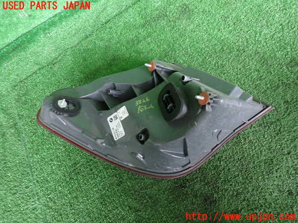 2UPJ-9238261530]BMW 740i(YA30)右テールランプ 中古 (F01)_2