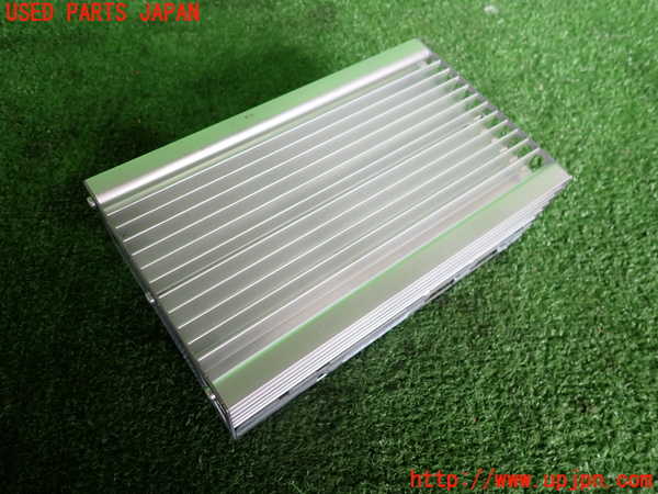 2UPJ-9238266525]BMW 740i(YA30)アンプ 中古 (F01)_2