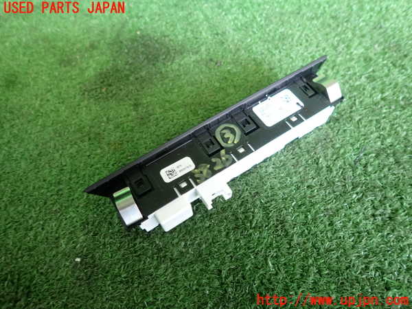 2UPJ-9238266308]BMW 740i(YA30)スイッチ3 (レーンアシスト) 中古 (F01)_2