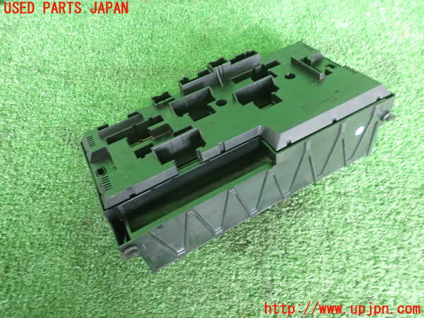 2UPJ-9238266741]BMW 740i(YA30)ヒューズボックス1 中古 (F01)_2