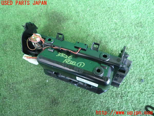 2UPJ-9238267821]BMW 740i(YA30)灰皿1 中古 (F01)_3