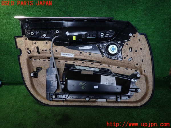 2UPJ-9238261234]BMW 740i(YA30)右前ドア内張り 中古 (F01)_3