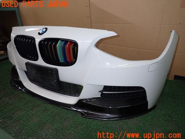 3UPJ=9238270048]BMW M135i(1B30 F20)前期 純正 Mスポーツ フロントバンパー 社外アンダースポイラー付き 中古_2