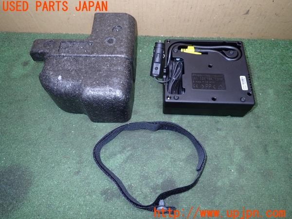 3UPJ=9238270625]BMW M135i(1B30 F20)前期 純正 6 794 839 パンク修理キット エアコンプレッサー・ホルダーのみ 中古_2