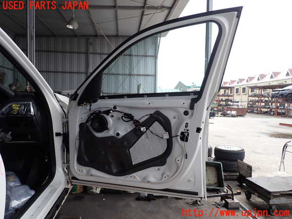 2UPJ-9238271230]BMW M135i(1B30)右前ドア (43R-001735) 中古_2