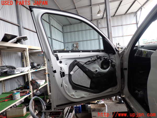2UPJ-9238271260]BMW M135i(1B30)左前ドア (43R-001735) 中古_2