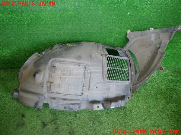 2UPJ-9238271090]BMW M135i(1B30)右前フェンダーライナー 中古_2