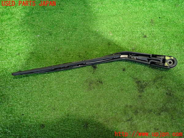 2UPJ-9238271661]BMW M135i(1B30)リアワイパーアーム1 中古_2