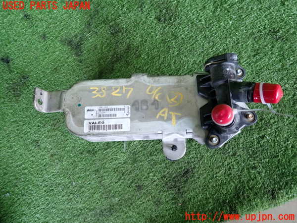 2UPJ-9238272482]BMW M135i(1B30)オイルクーラー2 中古_3