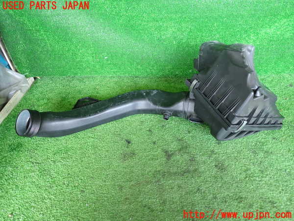 2UPJ-9238272560]BMW M135i(1B30)エアクリーナーボックス 中古_2