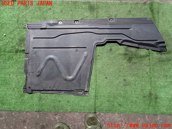 2UPJ-9238271722]BMW M135i(1B30)アンダーカバー2 中古_2